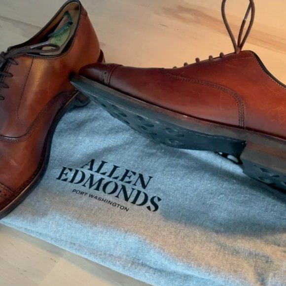 Fifth Avenue Cap-Toe Oxford Dress Shoe with Dainite Sole - Picture 3 of 4